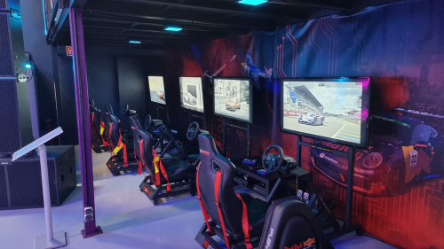 Gamerland családi Szimulátor élmény/ Négyen 1 órán át 2