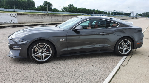 2021-es Mustang GT élményautózás gyerekeknek a Kakucs Ringen 2
