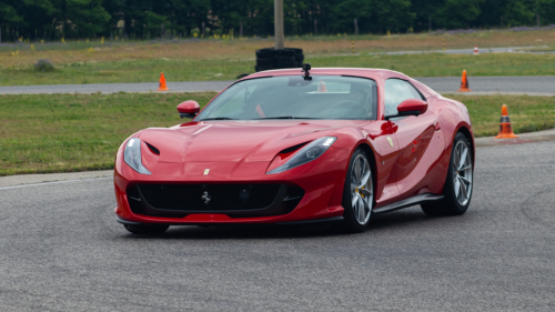 Ferrari 812 élményvezetés Ausztriában Párndorf mellett 2