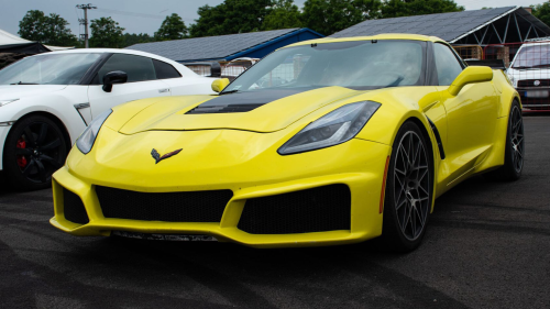 550 LE​ Chevrolet Corvette C7 vezetés a Kakucs Ringen 7