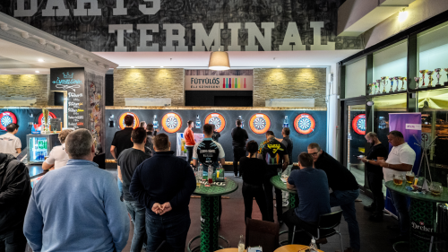 Darts és koccintás a haverokkal! (Pia benne van az árban) 4