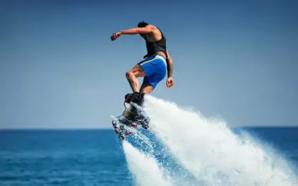 Flyboardot érdemes kipróbálni! Igazi bakancslistás élmény! Akarsz repülni a víz felett?