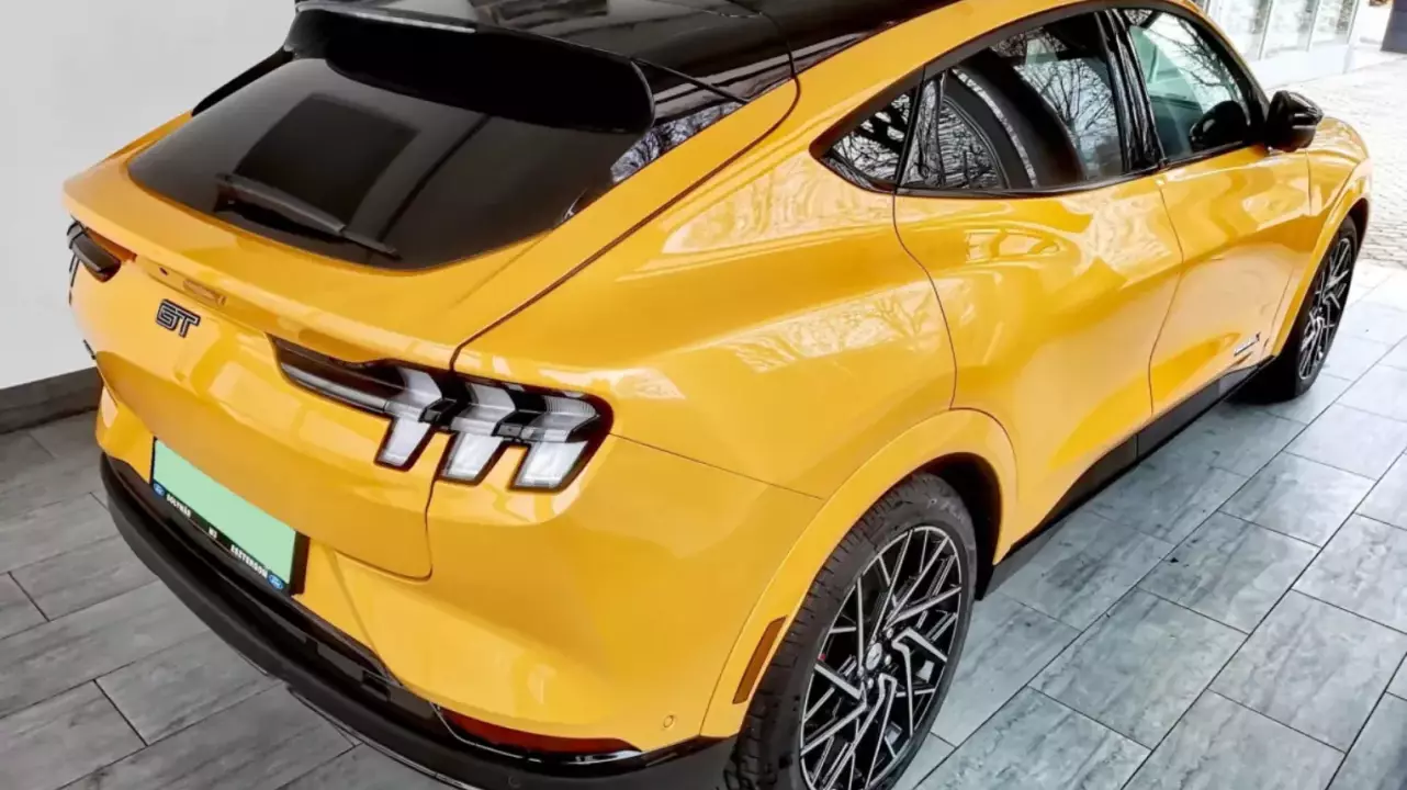 Ford Mustang Mach-E GT bérlés fő kép