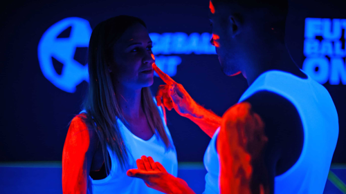 Neonfényes ütközések! – UV Buborékfoci élmény Budapesten 2