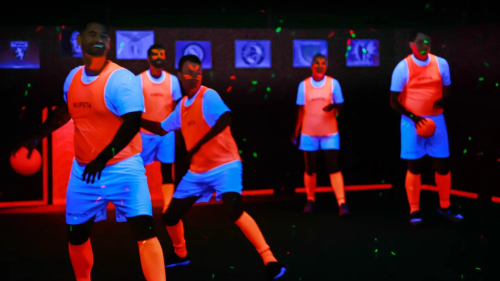 Dobd be magad! – Neon Dodgeball, azaz UV Kidobós élmény Budapesten 14