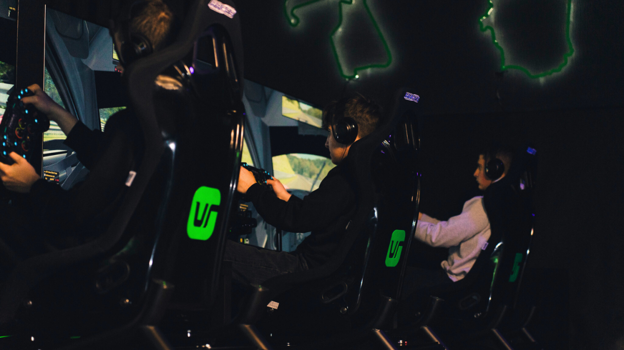 Páros Racing élmény! – Versenyzés professzionális statikus szimulátoron fő kép