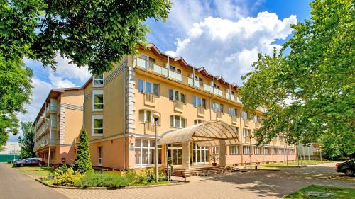 Kikapcsolódás Hajdúszoboszlói Thermal Hotelben 2 éj/2 fő - 2025.04.28.-06.16 / 2025.09.01.-11.02. között 4