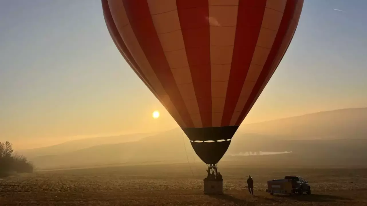 Kettesben a felhők felett! - Privát hőlégballonos repülés Eger tájain fő kép