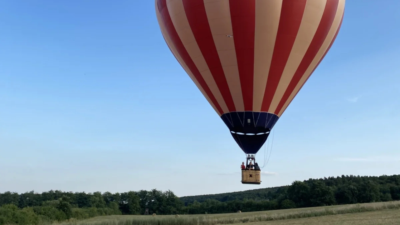 Kettesben a felhők felett! - Privát hőlégballonos repülés Miskolc-Tokaj tájain fő kép