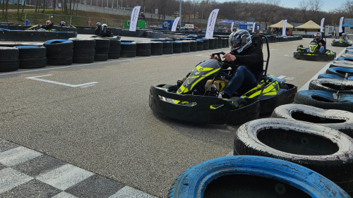 Mini GP gokart versenycsomag dobogós díjkiosztóval és éremmel 5