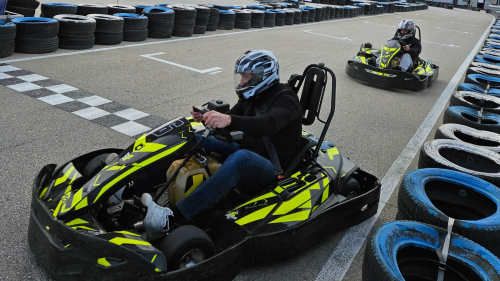 Gokartozás a Hungaroring gokartpályáján/ 3 futamos menetre 7