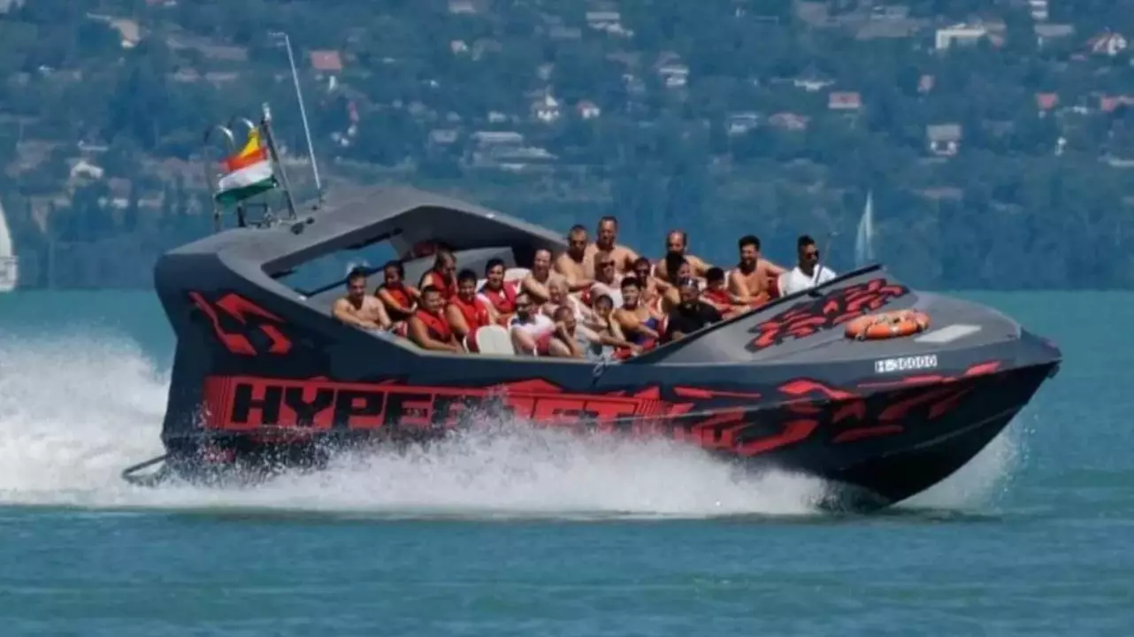 Páros HyperJet Adrenalin élményhajózás a Balatonon fő kép