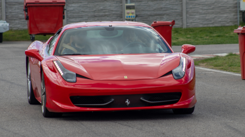 Ferrari 458 élményvezetés az M-Ringen – hétköznap/hétvégén 5