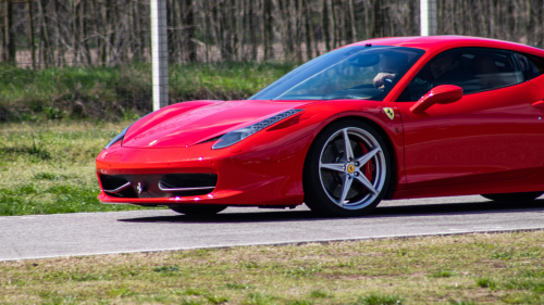 Ferrari 458 élményvezetés az M-Ringen – hétköznap/hétvégén 6