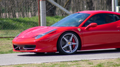 Ferrari 458 élményvezetés az M-Ringen – hétköznap/hétvégén 16