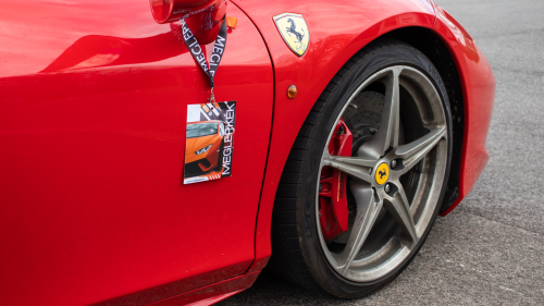 Ferrari 458 élményvezetés az M-Ringen – hétköznap/hétvégén 17