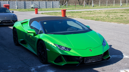 Lamborghini Huracán élményvezetés az M-Ringen – hétköznap/hétvégén 27