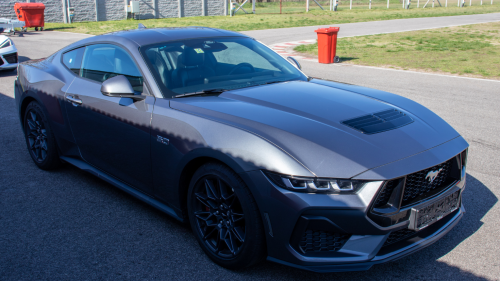 Mustang GT 2024 élményvezetés az M-Ringen – hétköznap/hétvégén 16