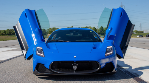 Maserati MC20 élményvezetés a Kakucs Ringen 1