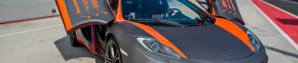 Száguldozz Te is vagy add ajándékba!Ferrari, Mustang, Lamborghini vezetések  a Hungaroringen vagy más versenypályán!