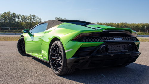 Lamborghini Huracán élményvezetés az M-Ringen – hétköznap/hétvégén 8