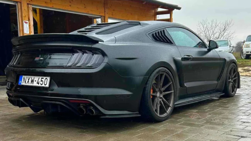 Ford Mustang Shelby (Black Edition) élményvezetés vagy bérlés Polgárdi környékén 3