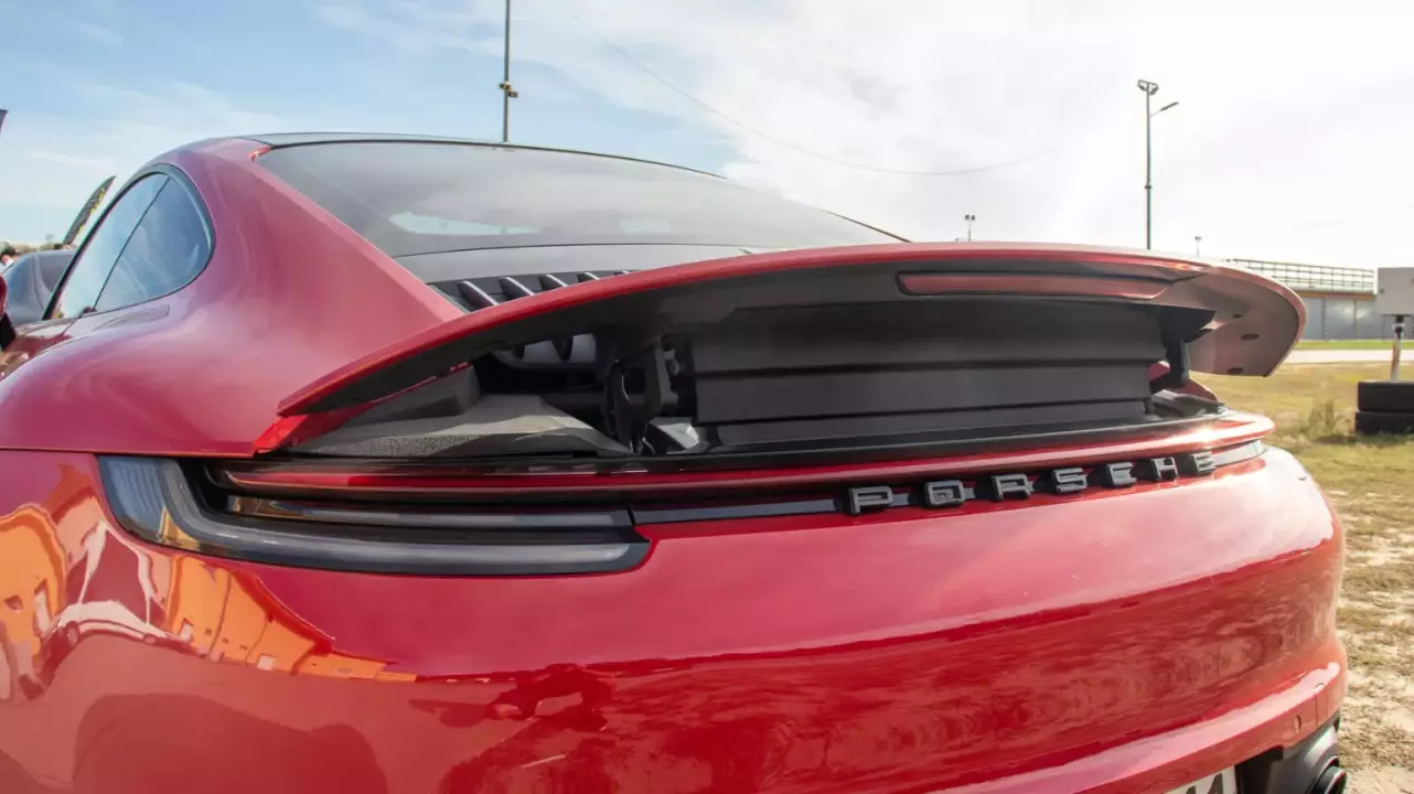 Porsche 911 élményautózás gyerekeknek a Kakucs Ringen fő kép