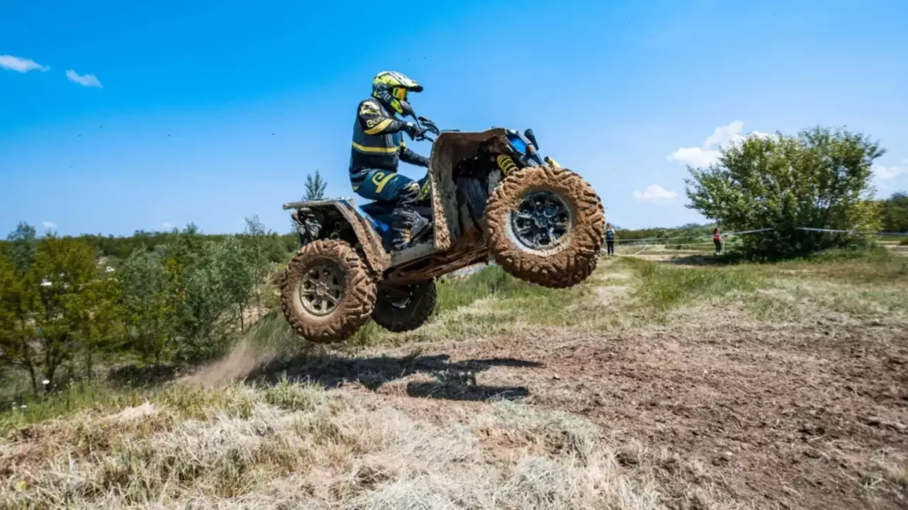Quad vezetéstechnikai tréning Szadán - saját quaddal! fő kép