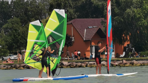 Megtanítunk szörfözni - Csapasd velünk Balatonszemesen! 3