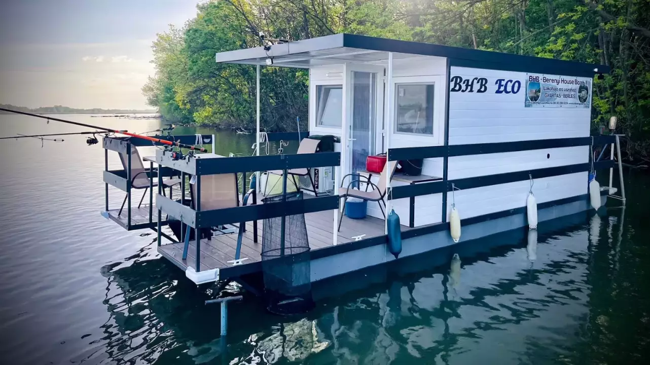 Tisza-tavon lakóhajó bérlés hétvégén fő kép