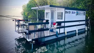 Tisza-tavon lakóhajó bérlés hétvégén kosár
