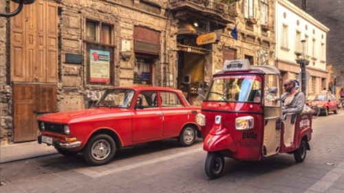 Zwack Unicum Ház látogatás városnéző TukTuk túrával Budapesten – Koccints a városra! 3